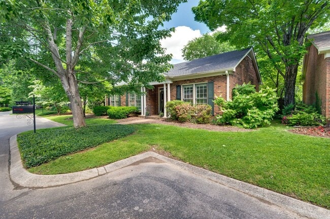 104 Longwood Pl in Nashville, TN - Building Photo - Building Photo