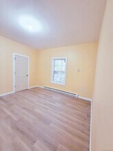 8 Cottage St in Monticello, NY - Building Photo - Building Photo