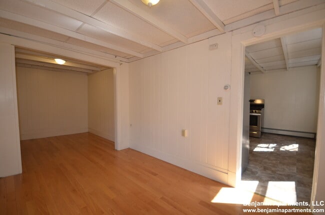232 Cambridge St, Unit 8 in Boston, MA - Building Photo - Building Photo