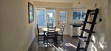 310 State St in Charlotte, NC - Building Photo - Building Photo