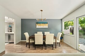 544 Whitewood Dr in San Rafael, CA - Building Photo - Building Photo