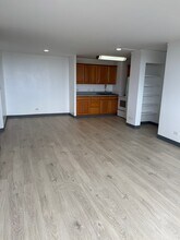 3045 Ala Napuaa Pl, Unit 812 in Honolulu, HI - Building Photo - Building Photo