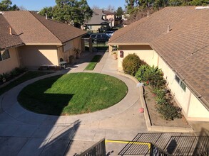2626 W Orion Ave in Santa Ana, CA - Foto de edificio - Building Photo