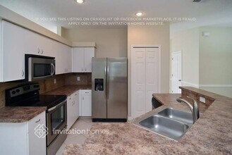 1385 SE Proctor Ln in Port St. Lucie, FL - Foto de edificio - Building Photo