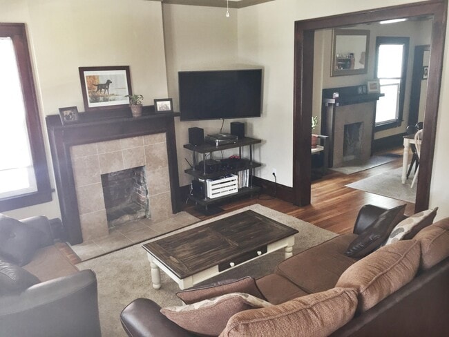 1704 Oak St in Columbus, OH - Building Photo - Building Photo