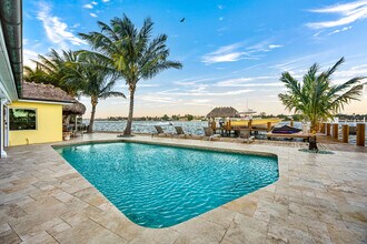 844 East Dr in Boynton Beach, FL - Building Photo - Building Photo