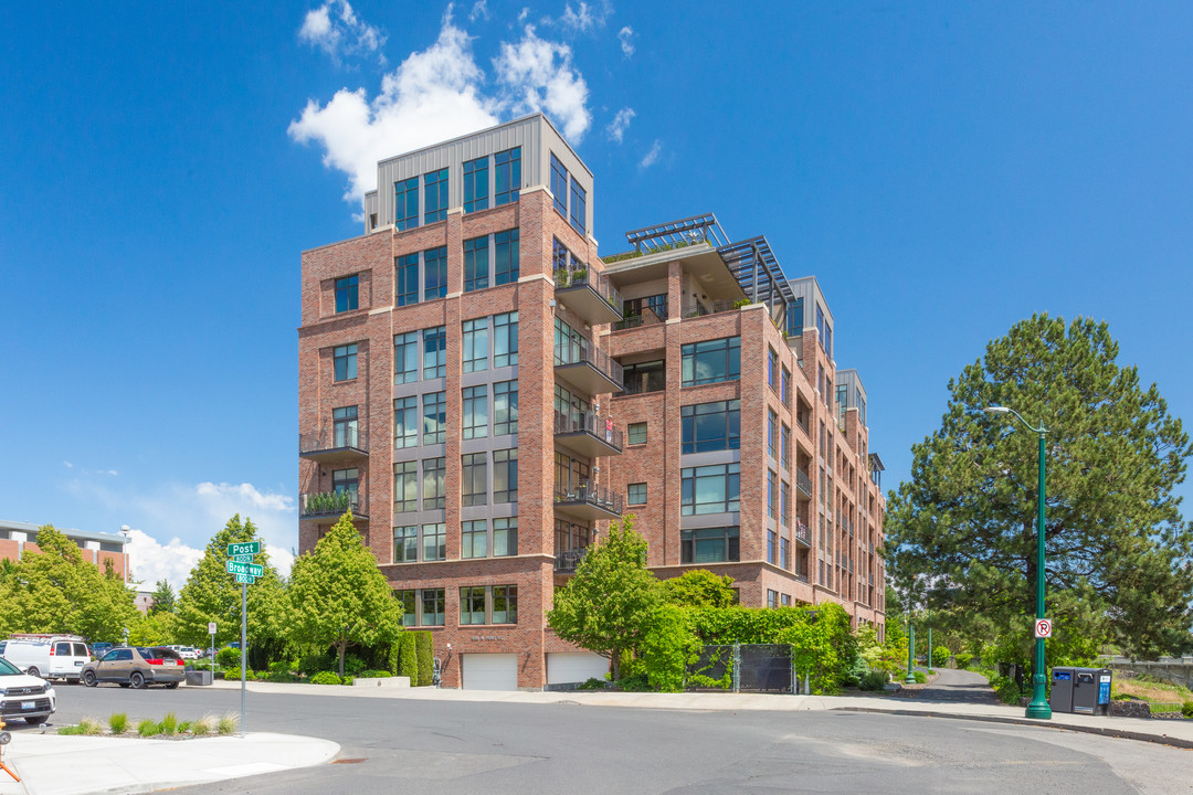 Upper Falls Condominiums in Spokane, WA - Foto de edificio