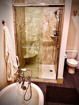 34 N Front St, Unit 2nd flr in Philadelphia, PA - Building Photo