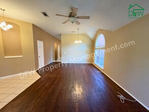 3024 Peppercorn Dr in Euless, TX - Building Photo - Building Photo