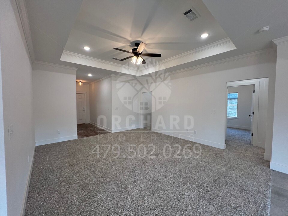 1040 Silver Birch St in Springdale, AR - Building Photo