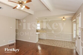 1110 Valley Branch Dr in Arlington, TX - Building Photo - Building Photo