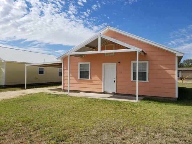 422 Sparrow Ln in Clyde, TX - Building Photo - Building Photo