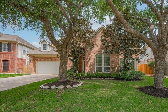 property at 4515 Tremont Glen Ln
