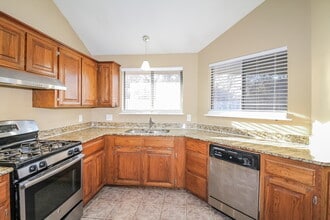 3713 Shannon Dr in Moore, OK - Foto de edificio - Building Photo