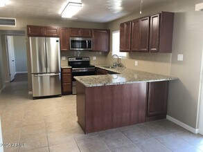 1322 E Morten Ave in Phoenix, AZ - Building Photo - Building Photo