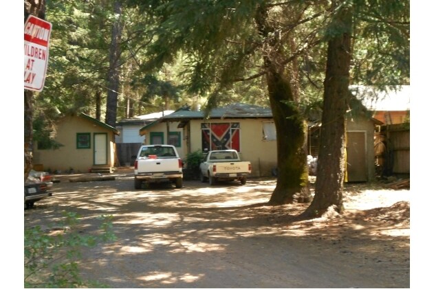 9626-9630 Carrie Ln in Kelseyville, CA - Foto de edificio
