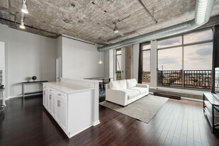 1550 S Blue Island Ave, Unit 1125 in Chicago, IL - Building Photo