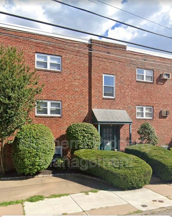 9513 Hoff St Photo