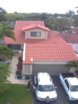 331 Patio Village Ter in Weston, FL - Building Photo