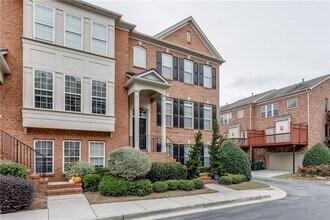 2777 Loftview Square in Atlanta, GA - Building Photo - Building Photo