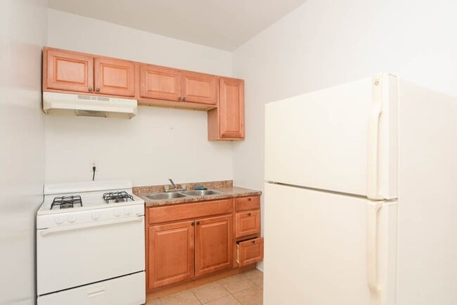 2704 N Sawyer Ave in Chicago, IL - Building Photo - Building Photo