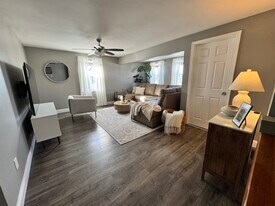 126 Overland St in Manchester, NH - Building Photo