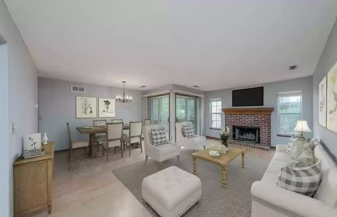 1360 Cedarwood Dr, Unit B2 Photo