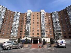 15100 Interlachen Dr, Unit 815 in Silver Spring, MD - Building Photo