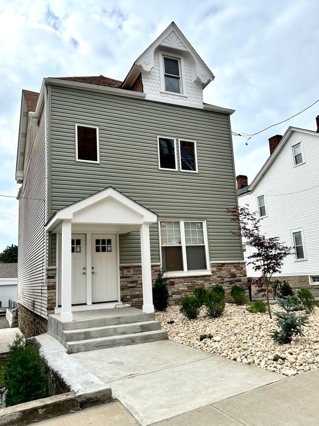 property at 206 Maple Ter