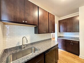 2311 W Wilson Ave in Chicago, IL - Building Photo - Building Photo