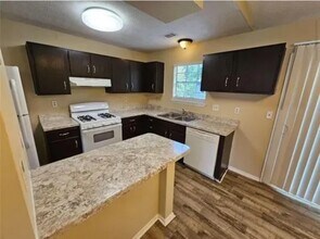 1378 Mill Lake Cir in Stone Mountain, GA - Building Photo - Building Photo