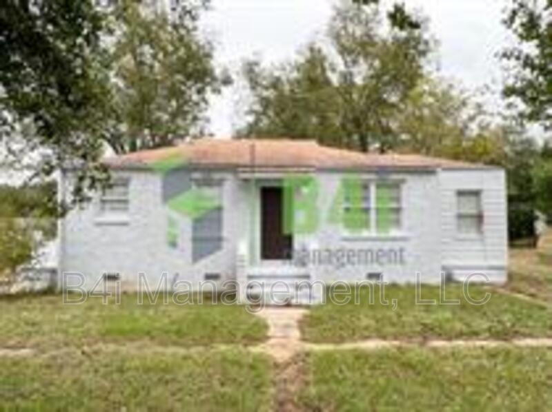 2348 S Lumpkin Rd in Columbus, GA - Foto de edificio