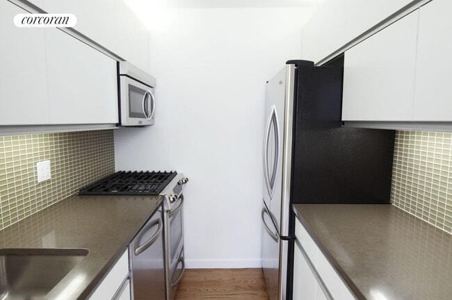 property at 100 W 93rd St
