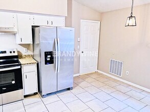 244 W 20th St in Apopka, FL - Foto de edificio - Building Photo