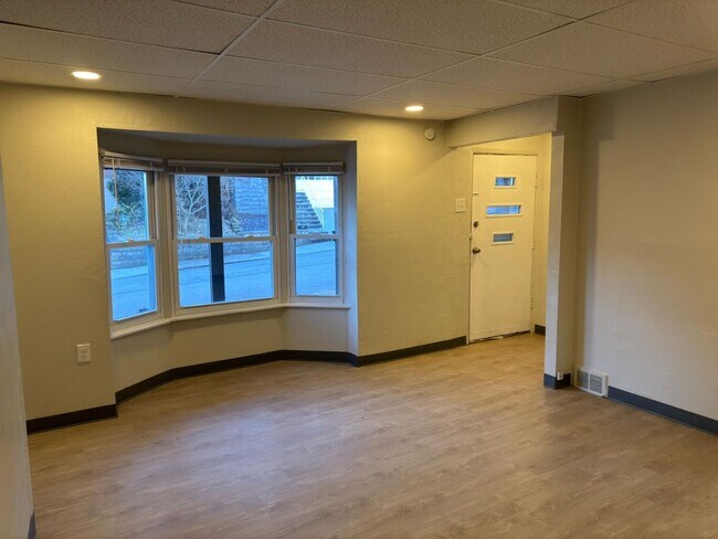 847 Flemington St in Pittsburgh, PA - Building Photo - Building Photo