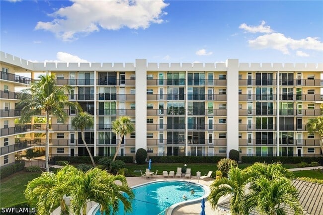 property at 3500 Gulf Shore Blvd N