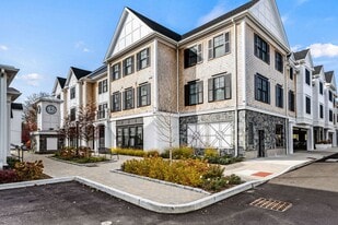 Metro Star - Metro on Broad in Milford, CT - Building Photo