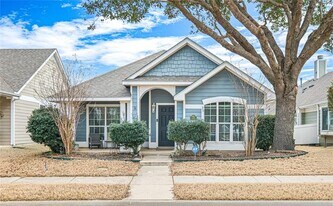 1900 Freedom Ln in Aubrey, TX - Building Photo
