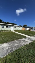 3945 Ocala Rd in Atlantis, FL - Building Photo - Building Photo