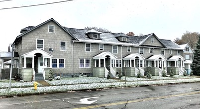 1880 Dewey Ave in Rochester, NY - Foto de edificio - Building Photo