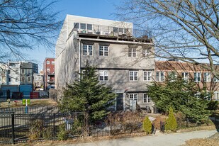 1424 L St SE in Washington, DC - Building Photo
