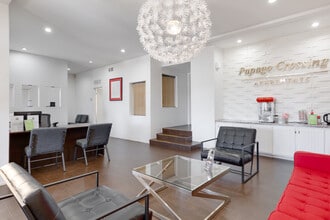 Papago Crossing in Phoenix, AZ - Foto de edificio - Interior Photo