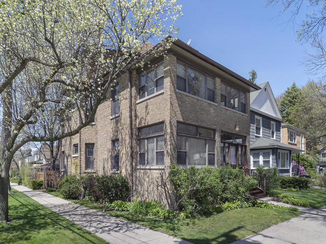 1230 Wesley Ave in Evanston, IL - Building Photo