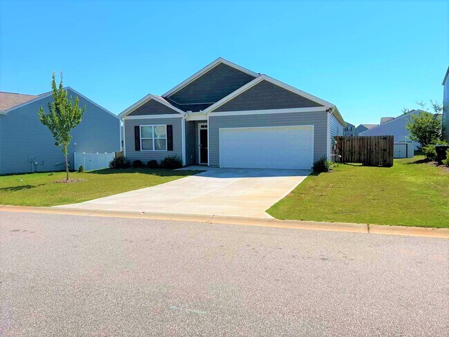 110 Rogers Knoll Ln in Pelzer, SC - Building Photo - Building Photo