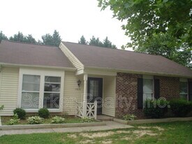 1621 River Knoll Dr in Raleigh, NC - Building Photo