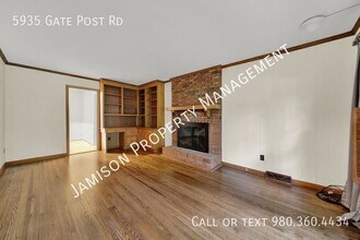 5935 Gate Post Rd in Charlotte, NC - Building Photo - Building Photo