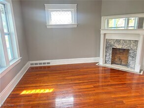 1278 E 115th St in Cleveland, OH - Foto de edificio - Building Photo