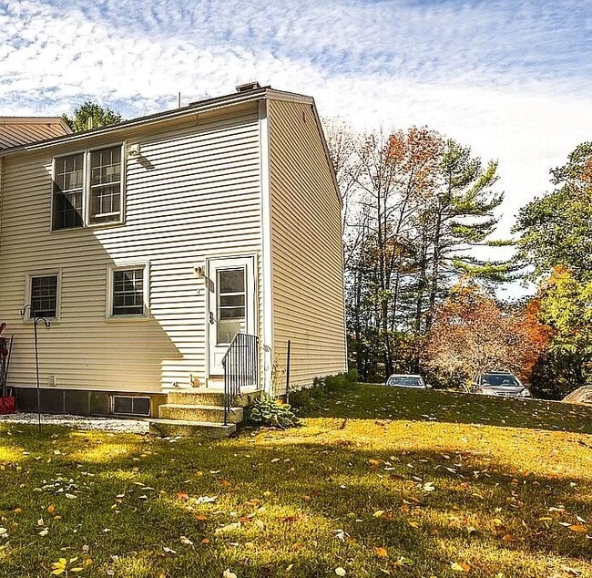 94 Lewiston Rd in Gray, ME - Building Photo - Building Photo