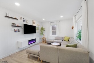 499 Diamond Spring Rd in Denville, NJ - Building Photo - Building Photo