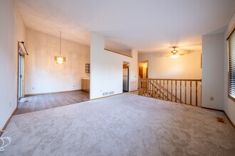 7991 147th St W in Apple Valley, MN - Building Photo - Building Photo